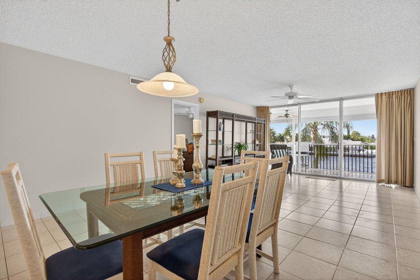 FABULOUS UPDATED 2 BEDROOM 2 BATH CONDO DIRECTLY ON THE - photo 26