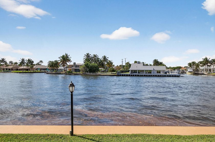 FABULOUS UPDATED 2 BEDROOM 2 BATH CONDO DIRECTLY ON THE - photo 39