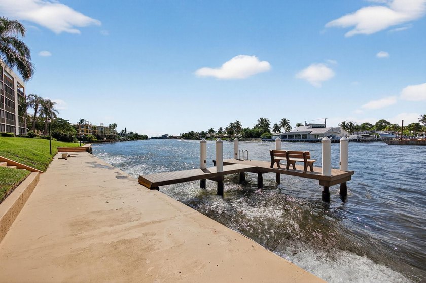 FABULOUS UPDATED 2 BEDROOM 2 BATH CONDO DIRECTLY ON THE - photo 41