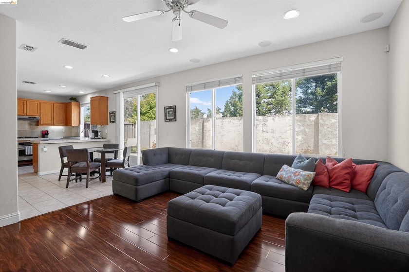 Original owners since new!! Amazing well cared for property in - photo 13