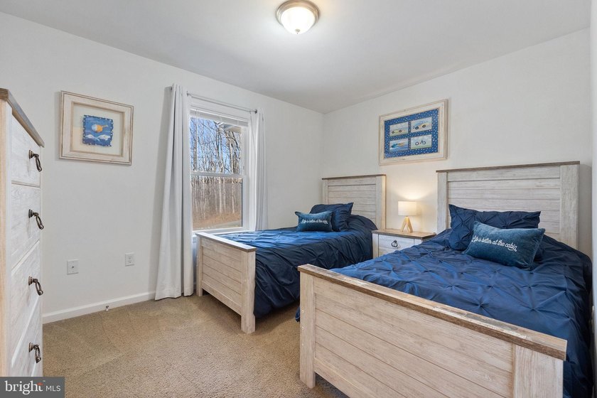Welcome to 1442 Johnnycake Lane, Harpers Ferry, WV, where modern - photo 20