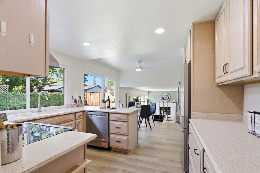 Nestled on a quiet street in the highly desirable Blossom Valley - photo 15
