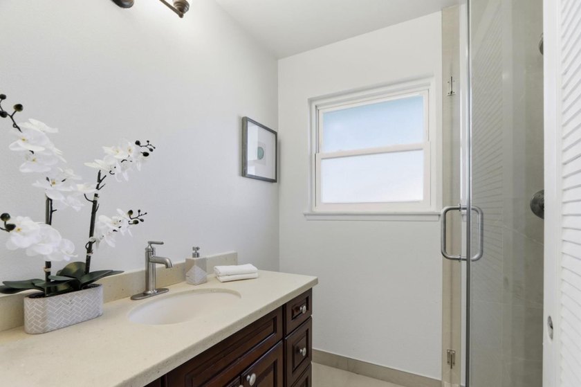 Nestled on a quiet street in the highly desirable Blossom Valley - photo 38