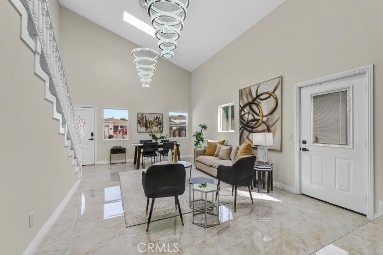 Welcome to this beautifully updated 5-bedroom, 4-bathroom home - photo 3