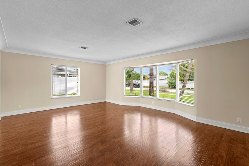 ABSOLUTELY GORGEOUS SINGLE STORY HOME | PRIME EAST BOCA RATON - photo 7