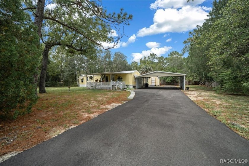 Welcome to this charming 2-bedroom, 1.5-bath single wide - photo 6