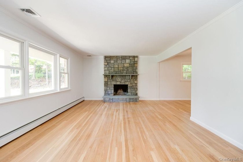 ~Move in ready with all new handsome upgrades~ Welcome to 10 - photo 13