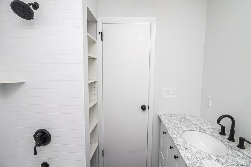 ~Move in ready with all new handsome upgrades~ Welcome to 10 - photo 33