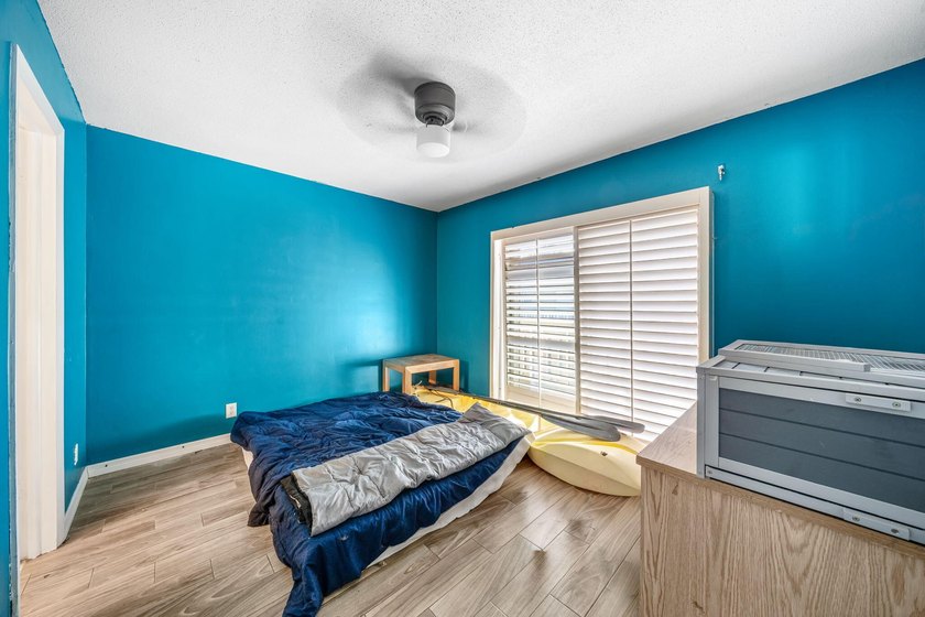 PRICED TO SELLe find your North Palm oasis. Nestled right in the - photo 10