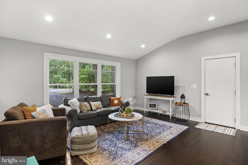 OPEN HOUSE Tomorrow! Sunday, July 12 from 12-3pm. Experience - photo 20
