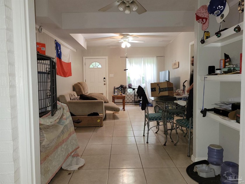 LOCATION. LIFESTYLE. OPPORTUNITY. Welcome to the heart of - photo 11
