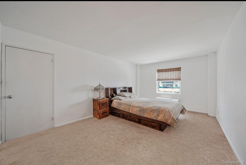 Luxury Building along beautiful Long Beach boardwalk, Beautiful - photo 25