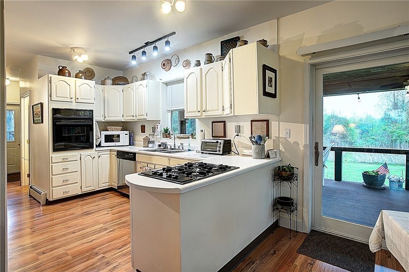 SELLER MOTIVATED!!! In the Heart of the Finger Lakes with - photo 12