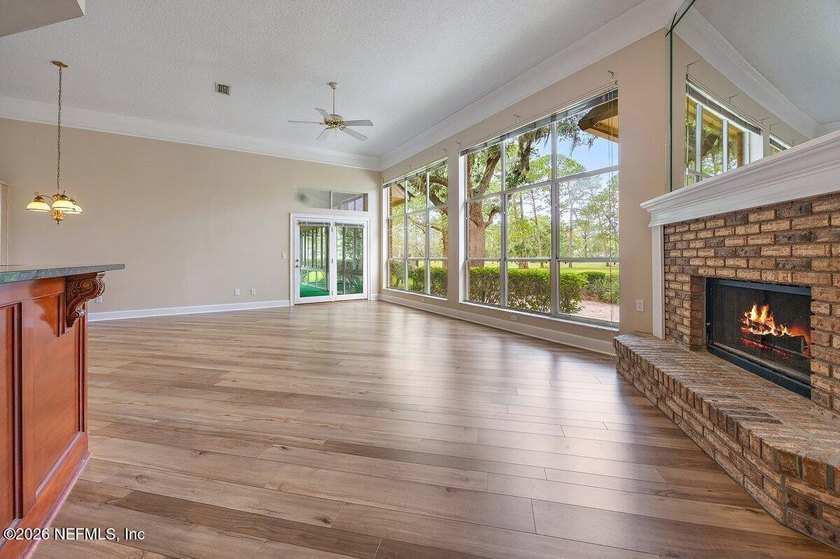 First time on the market! A lovingly maintained Hidden Hills - photo 3