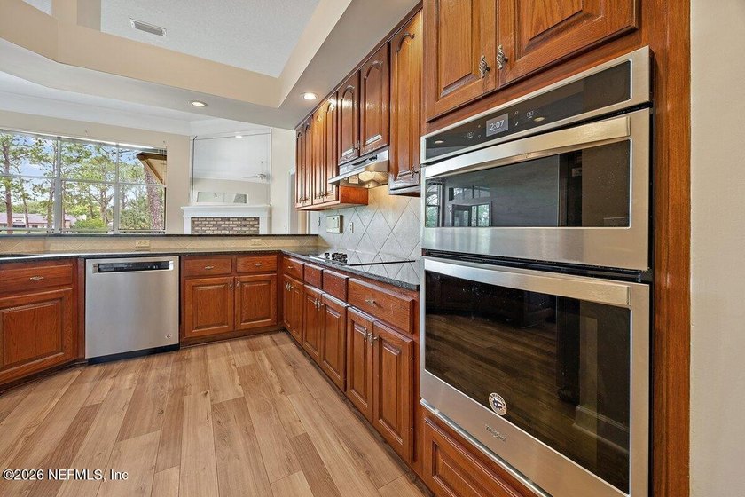First time on the market! A lovingly maintained Hidden Hills - photo 5