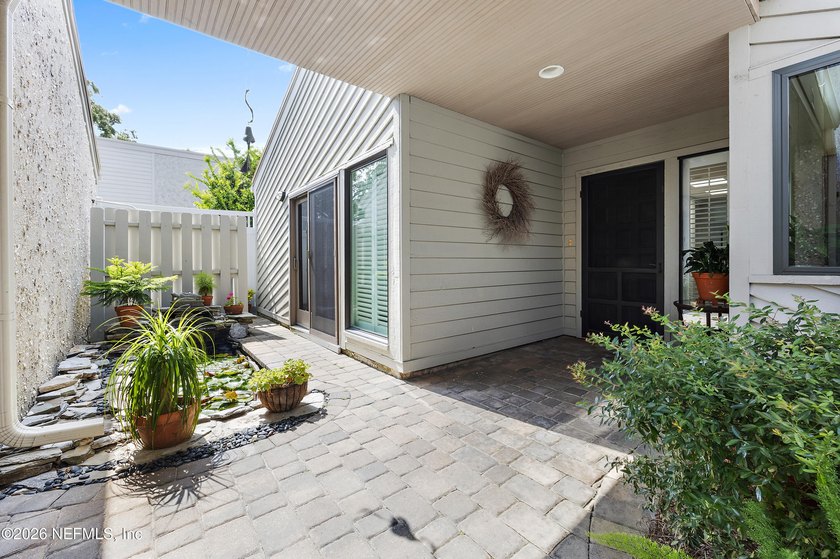 A spectacular WOW home, 3200 sq. ft. on one floor with no steps - photo 2