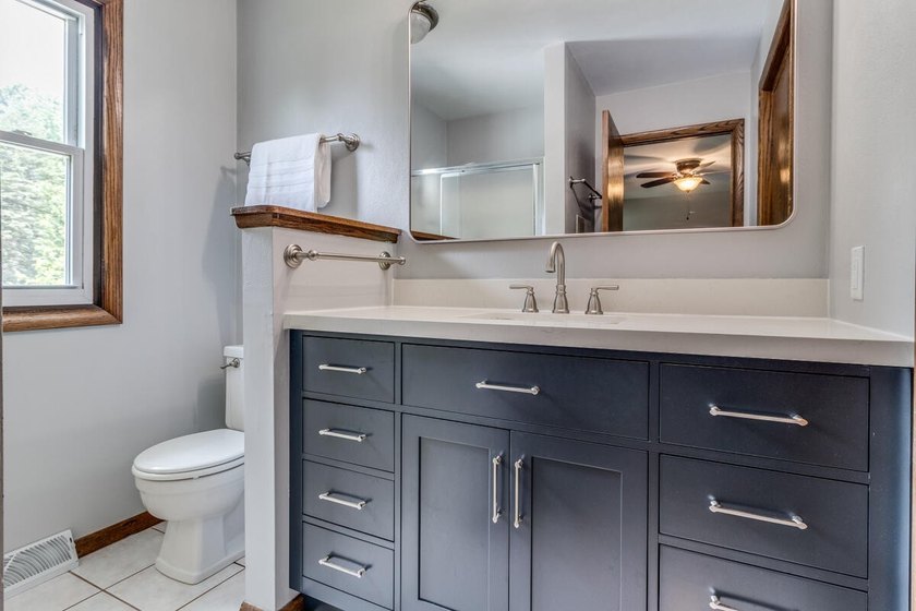 LAKE ACCESS! Spacious 4-bedroom, 2.5-bath quad-level home in - photo 15