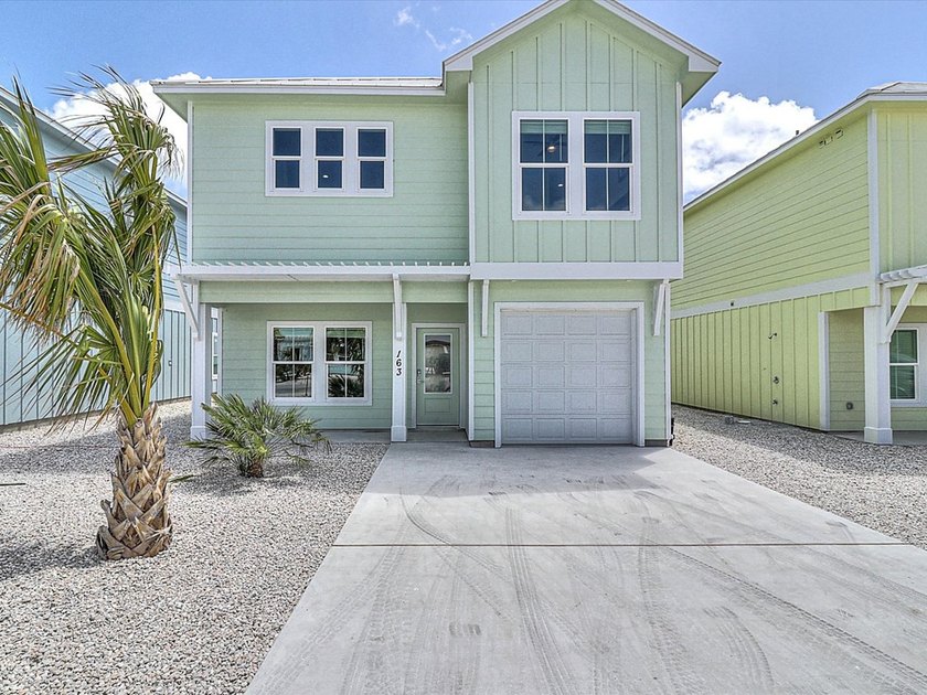 This waterfront home is the perfect Vacation House or Short Term - photo 6