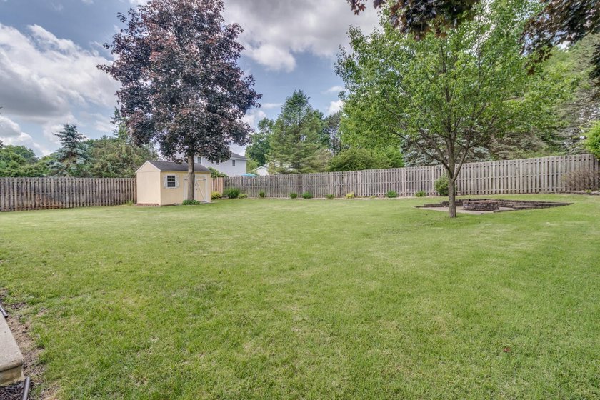 LAKE ACCESS! Spacious 4-bedroom, 2.5-bath quad-level home in - photo 32