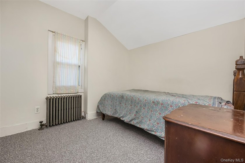 Welcome home to this charming 4 bedroom cape in the heart of - photo 16