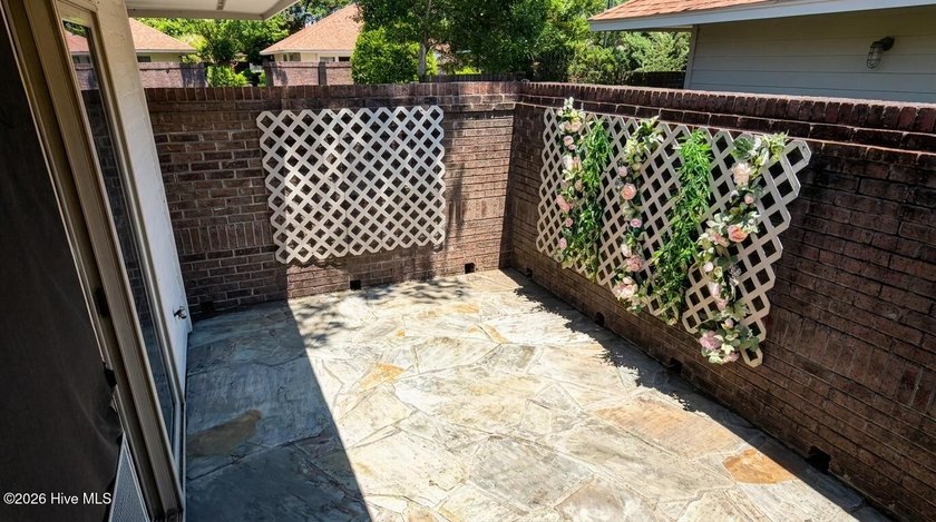 Centrally located in the heart of Wilmington, this beautifully - photo 18