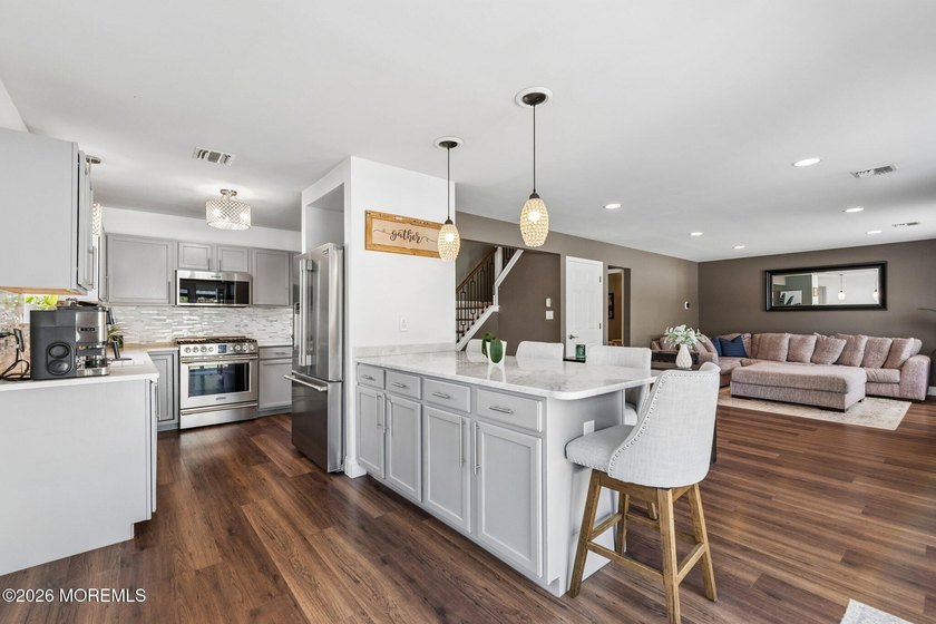 Welcome to 56 Marlin Court, a spectacular Foxmoore Oakwood Model - photo 22