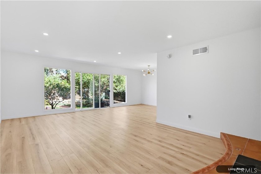 Welcome to this beautifully maintained and thoughtfully updated - photo 3