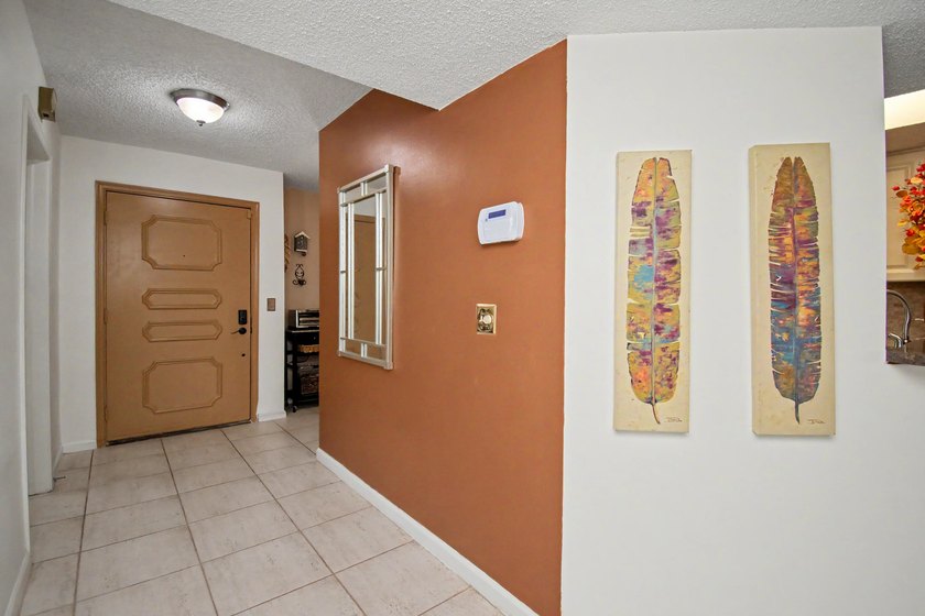 GORGEOUS 2/2 CONDO IN BOCA RATON, RARELY AVAILABLE 4TH FLOOR - photo 11