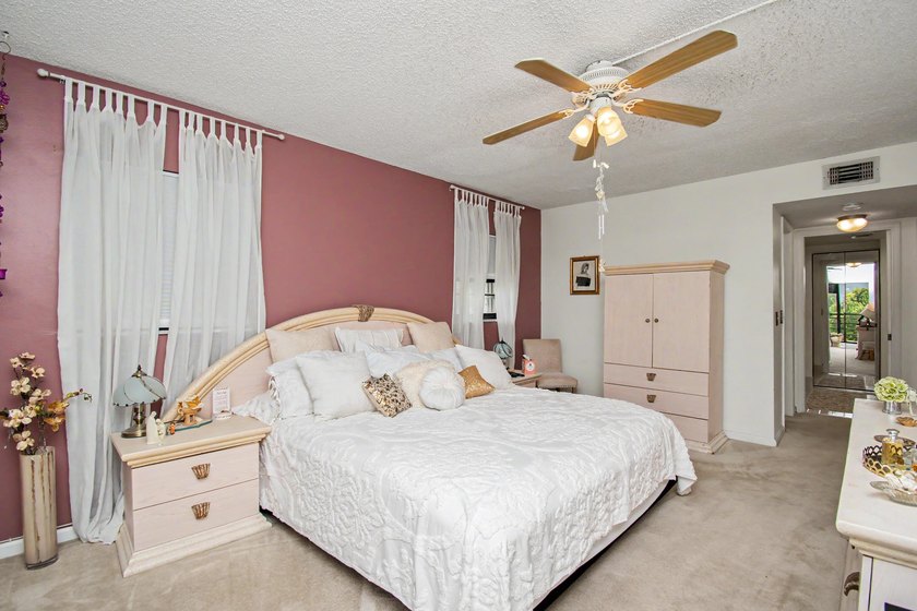 GORGEOUS 2/2 CONDO IN BOCA RATON, RARELY AVAILABLE 4TH FLOOR - photo 17