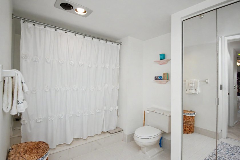 GORGEOUS 2/2 CONDO IN BOCA RATON, RARELY AVAILABLE 4TH FLOOR - photo 19