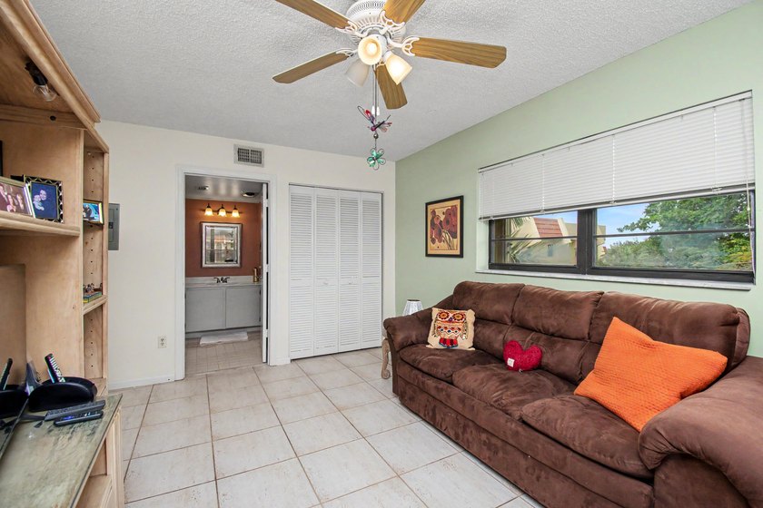GORGEOUS 2/2 CONDO IN BOCA RATON, RARELY AVAILABLE 4TH FLOOR - photo 23