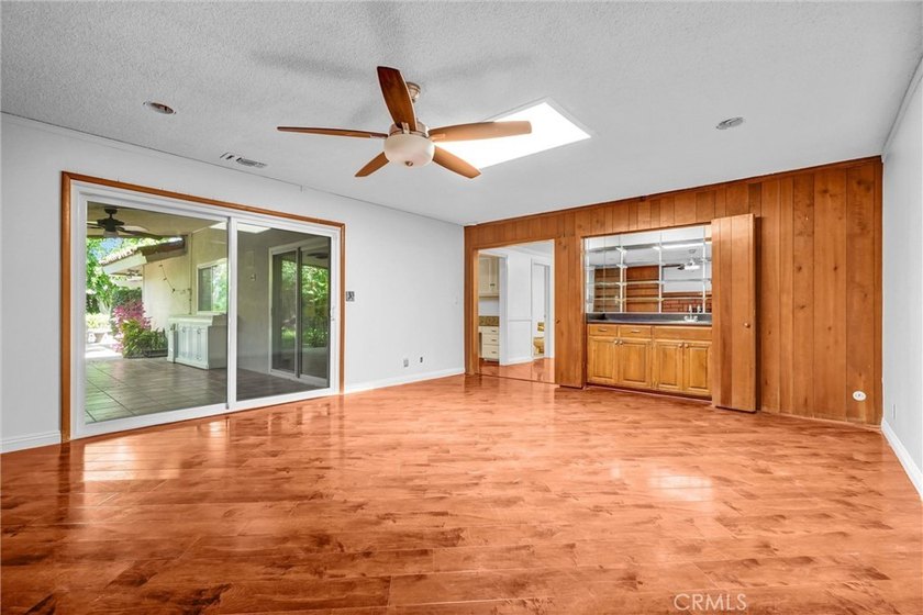 HURRY, DON'T MISS THIS EXCEPTIONAL VALUE! This spacious - photo 17