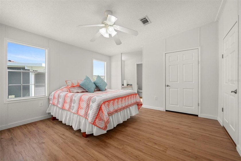 Port Charlotte Village was Voted #1 Manufactured home Community - photo 22