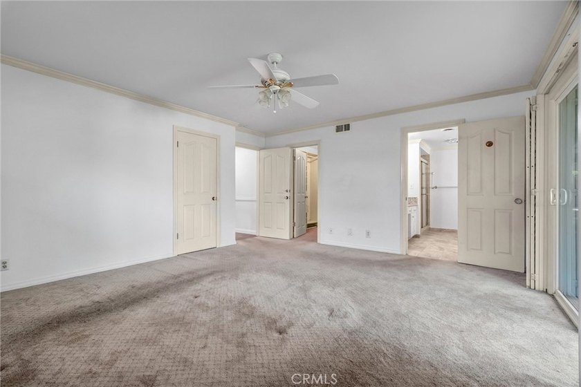HURRY, DON'T MISS THIS EXCEPTIONAL VALUE! This spacious - photo 22