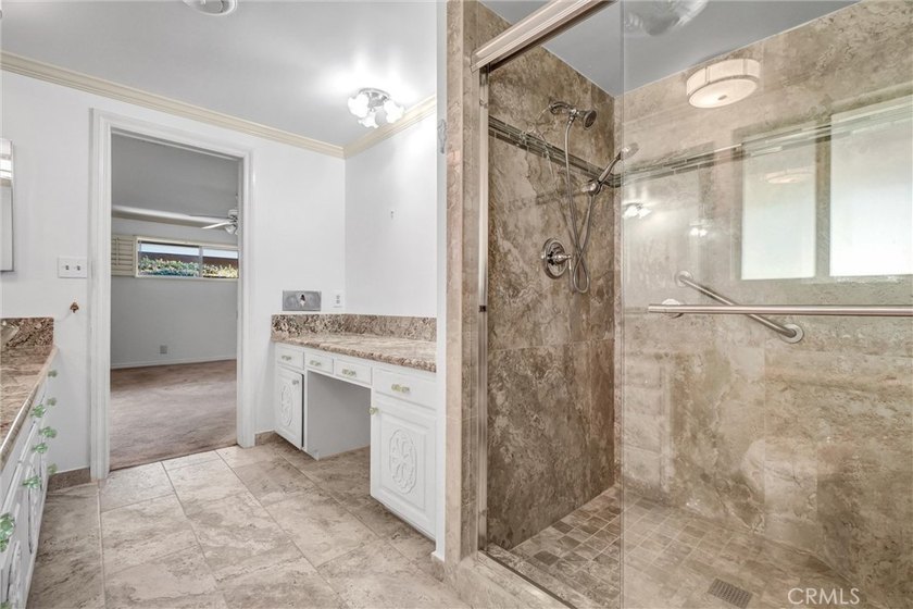 HURRY, DON'T MISS THIS EXCEPTIONAL VALUE! This spacious - photo 26