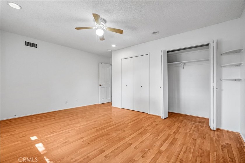 HURRY, DON'T MISS THIS EXCEPTIONAL VALUE! This spacious - photo 32