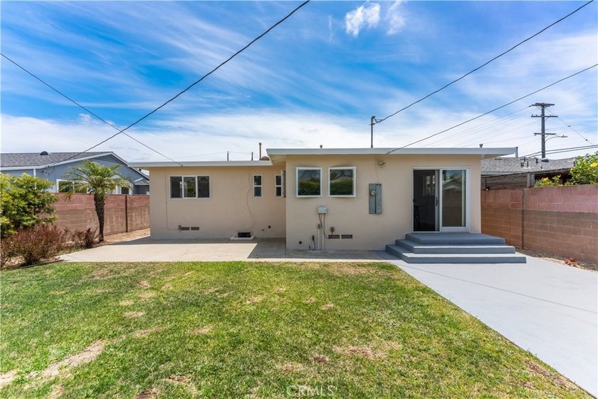 Welcome to 3527 W. 225th Street, a 3-bedroom, 2-bath home - photo 36