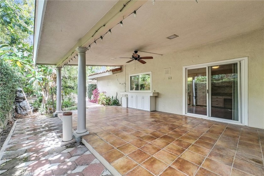 HURRY, DON'T MISS THIS EXCEPTIONAL VALUE! This spacious - photo 44