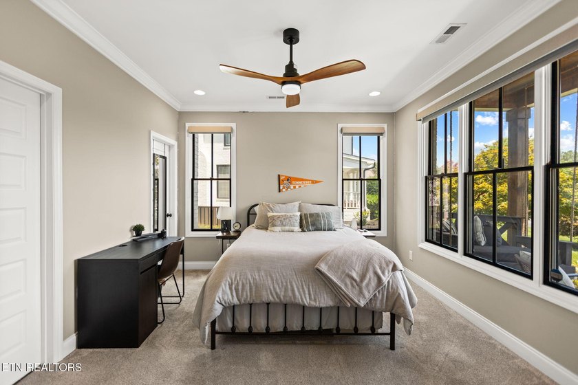 OPEN HOUSE SUN JULY 12 2-4 FOR ALL AGENTS AND CLIENTS TO VIEW! - photo 8