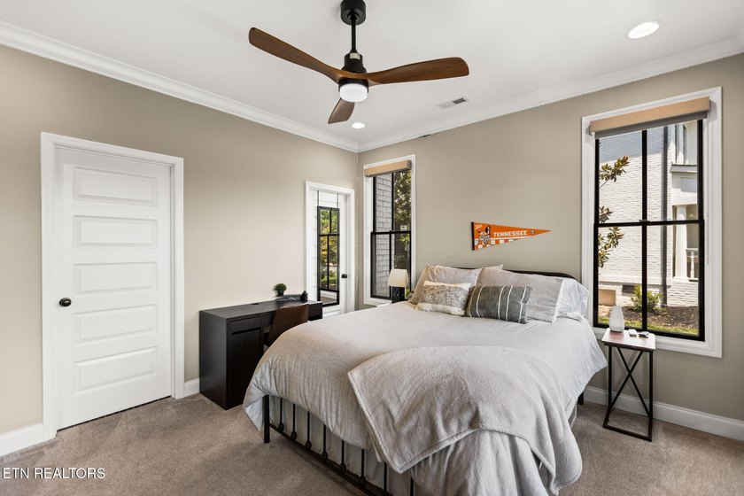 OPEN HOUSE SUN JULY 12 2-4 FOR ALL AGENTS AND CLIENTS TO VIEW! - photo 9