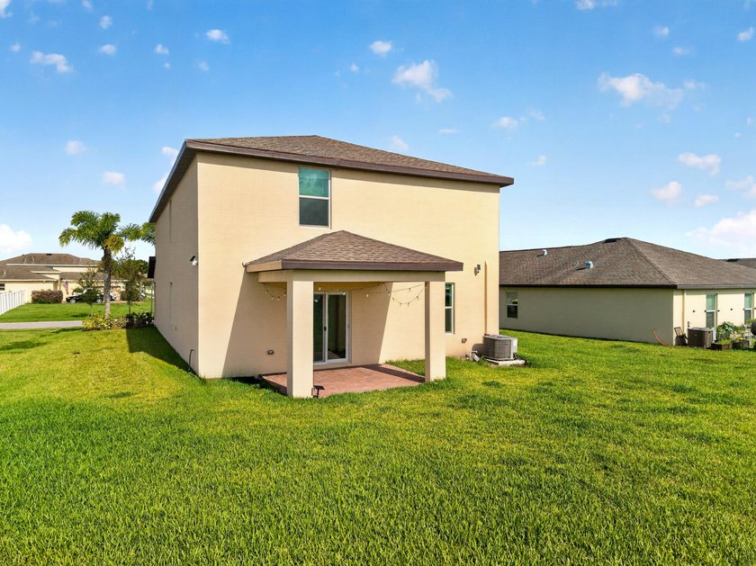 Built in 2024 this pristine Mediterranean-style floor plan - photo 17