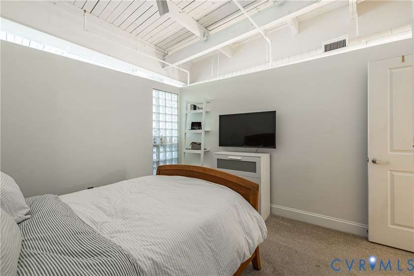 This bright and beautifully updated 2nd floor condo is nestled - photo 21