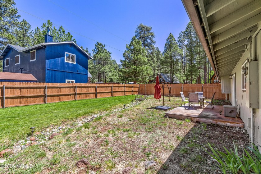 This beautifully updated single-level home offers modern comfort - photo 31