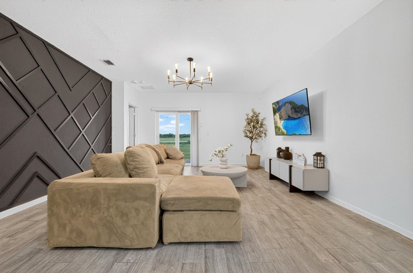 Built in 2024 this pristine Mediterranean-style floor plan - photo 32