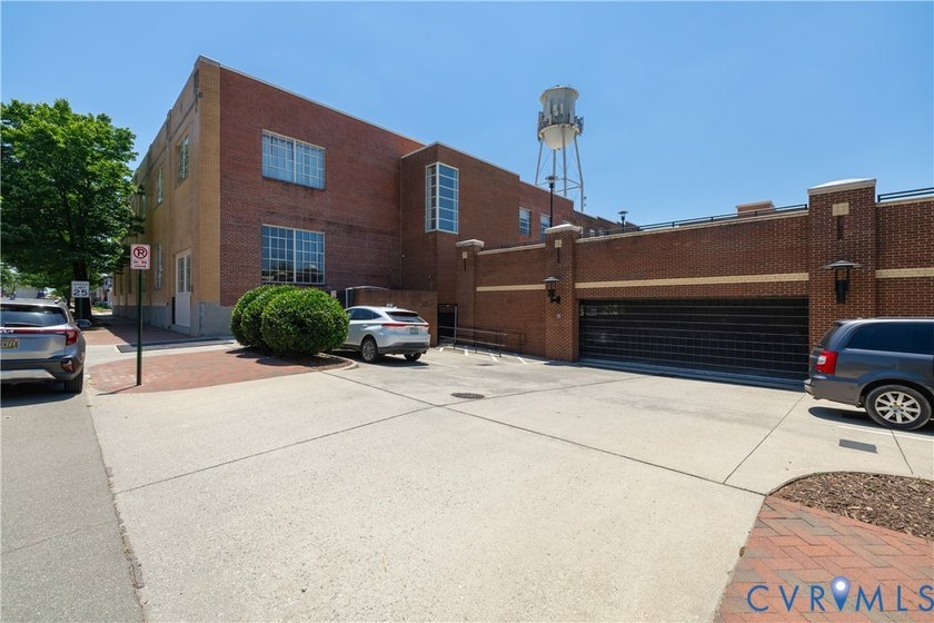This bright and beautifully updated 2nd floor condo is nestled - photo 34