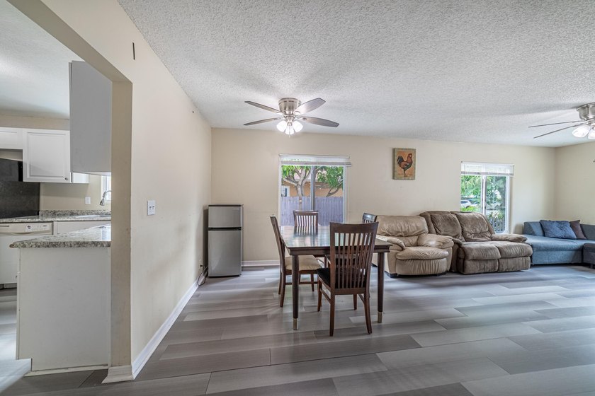 Don't miss this incredible opportunity to own an updated duplex - photo 7
