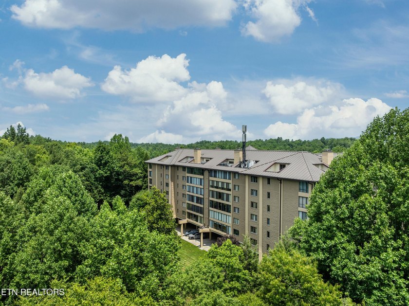 Welcome to 1704 Hidden Hills Rd, Unit 108, an extraordinary - photo 4
