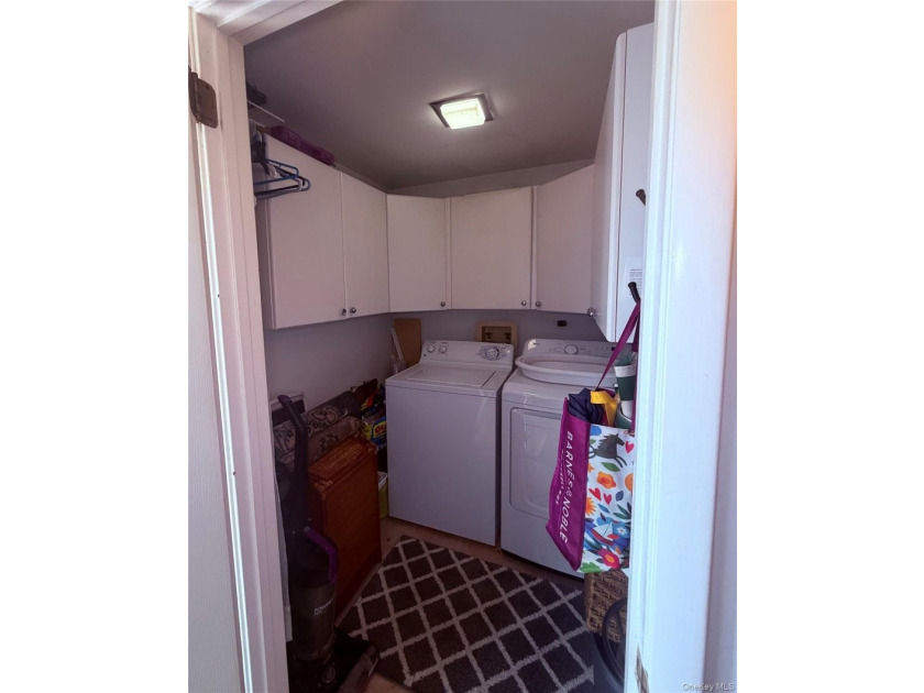Don't miss this well-maintained ranch offers 3 bedrooms, 2 full - photo 12