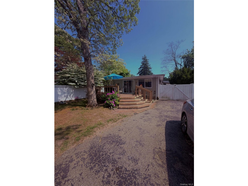Don't miss this well-maintained ranch offers 3 bedrooms, 2 full - photo 14