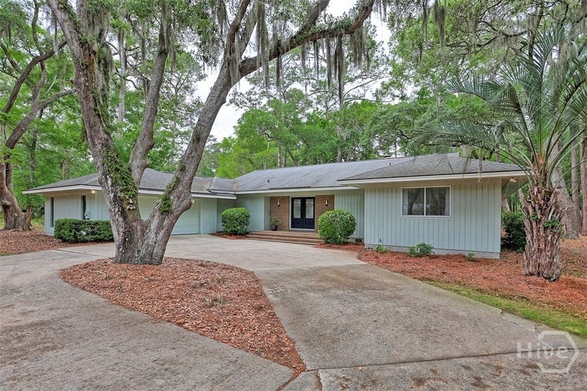Tucked away on a quiet cul-de-sac in The Landings on Skidaway - photo 43